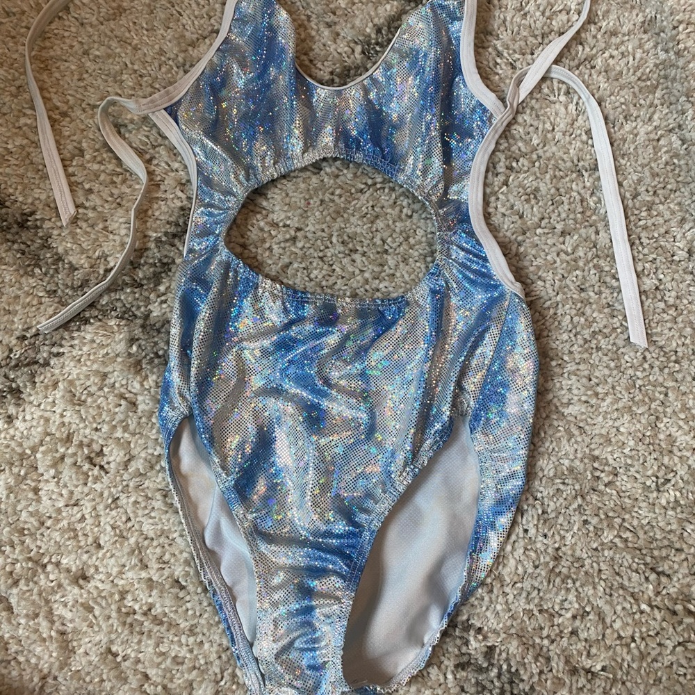 Ravewithmigente open hole bodysuit!